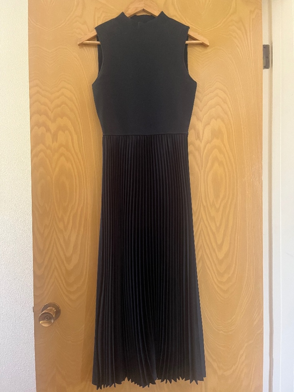 Theory Navy Sleeveless Mock Neck Pleated Midi Dress Sz S